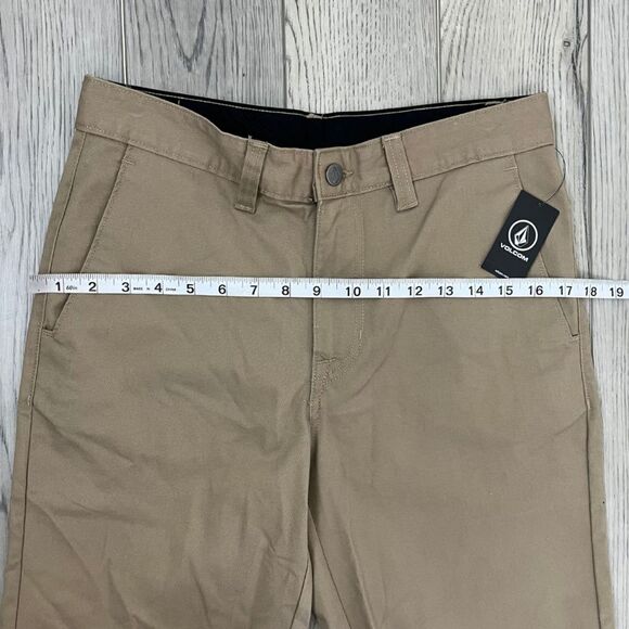 Volcom Men Size 28 Khaki Vmonty Cotton Stretch NEW Chino Shorts Relaxed Fit - Picture 5 of 10